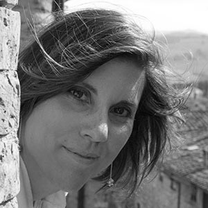 flavia <img loading=